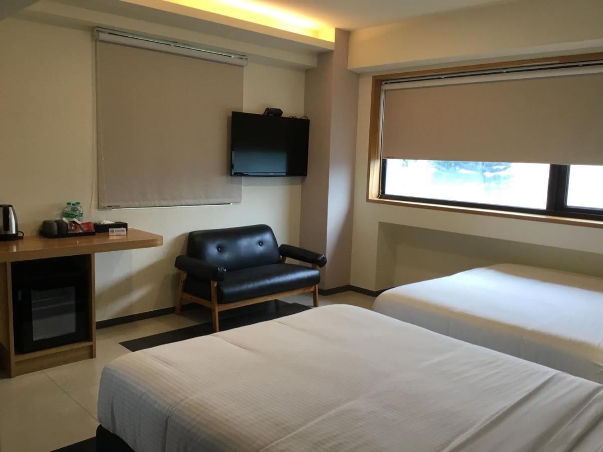 Fu Kuang Hotel Pingtung Exterior photo